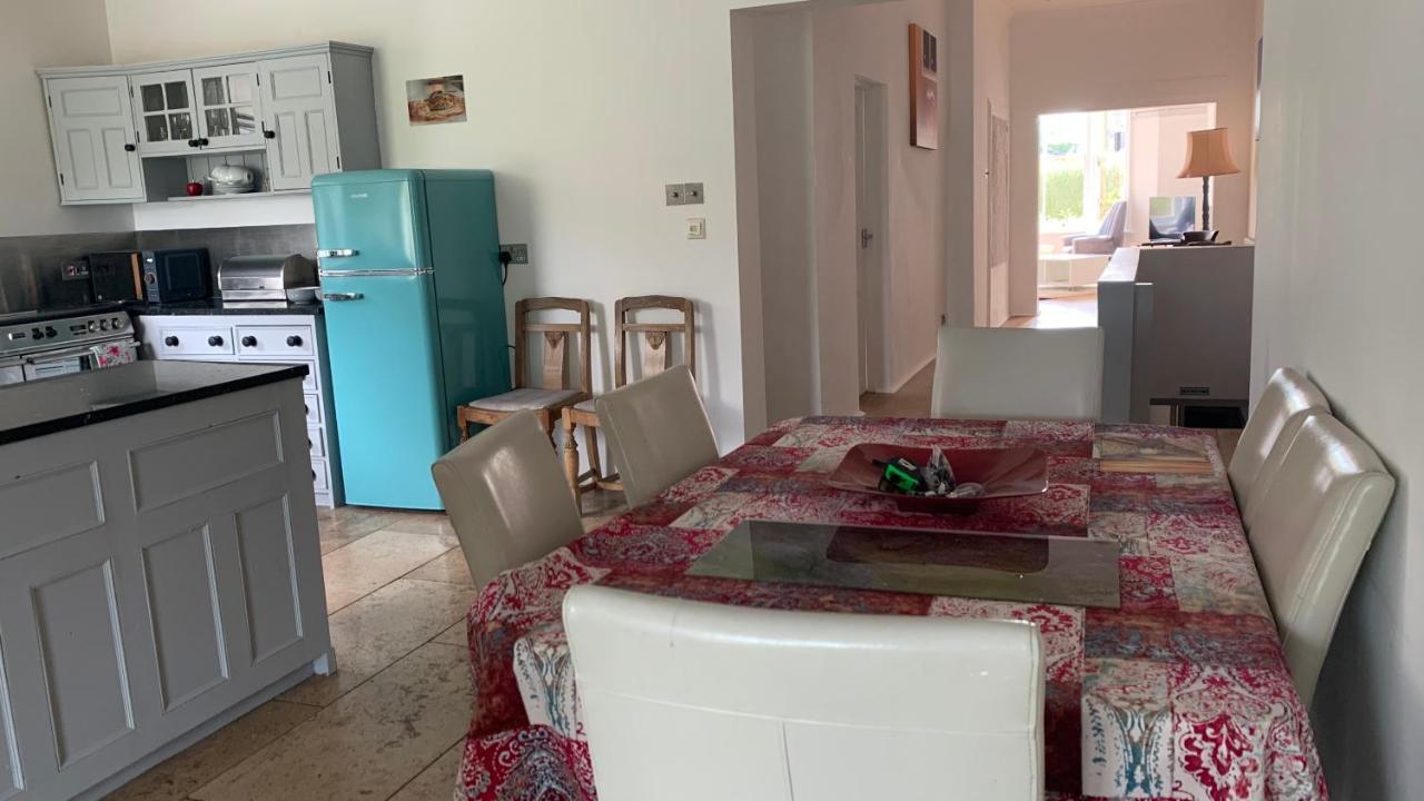 Spacious With Spectacular Views And Private Garden Villa Buxton  Esterno foto